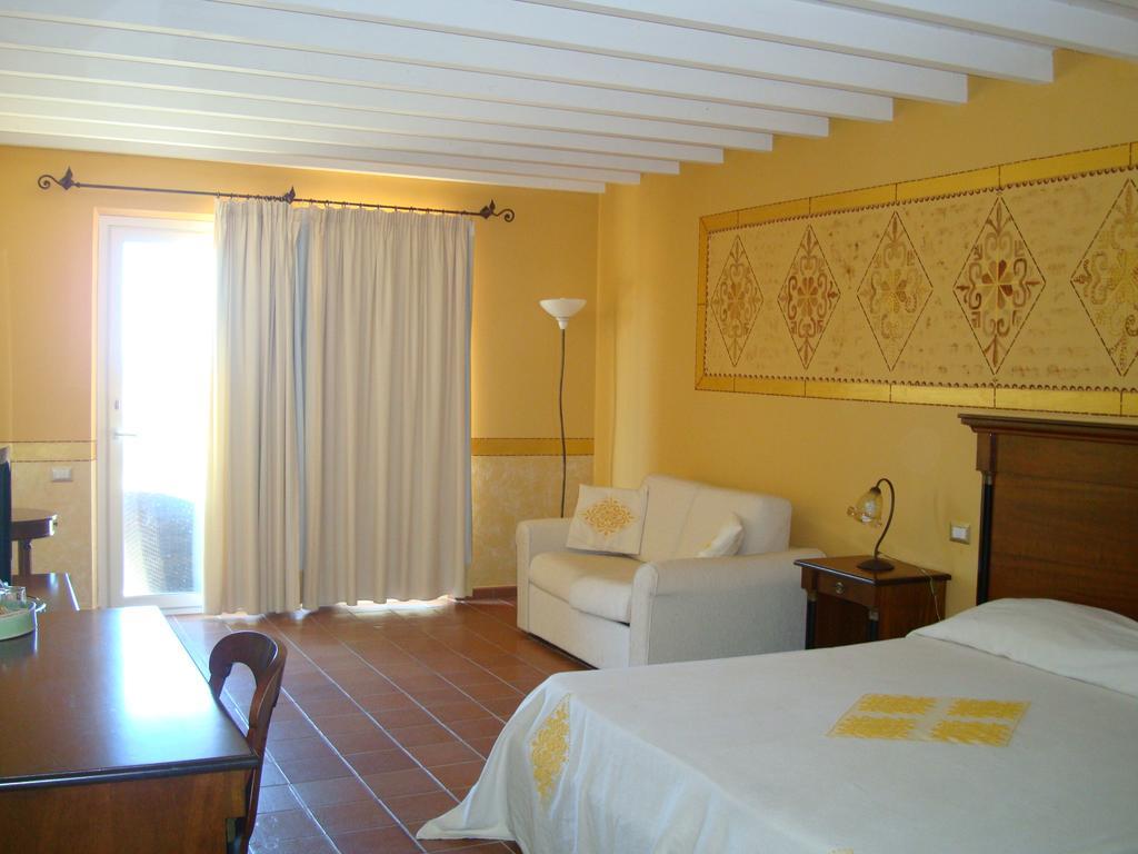 Country Resort Capo Nieddu Santa Caterina Di Pittinuri  Cameră foto